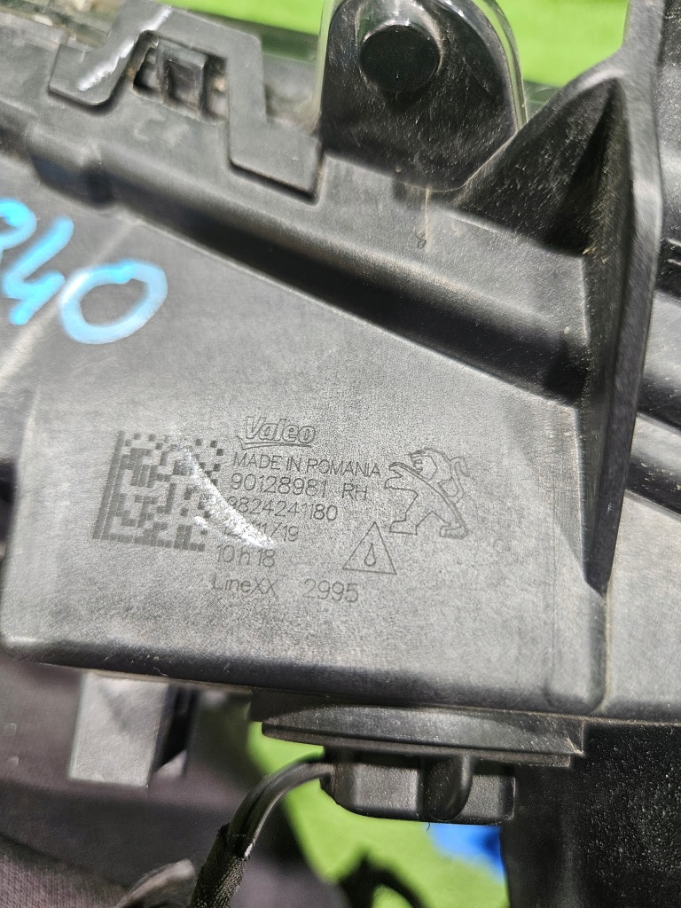 фото №10, Peugeot 2008 ii led drl правый 19- 90128981