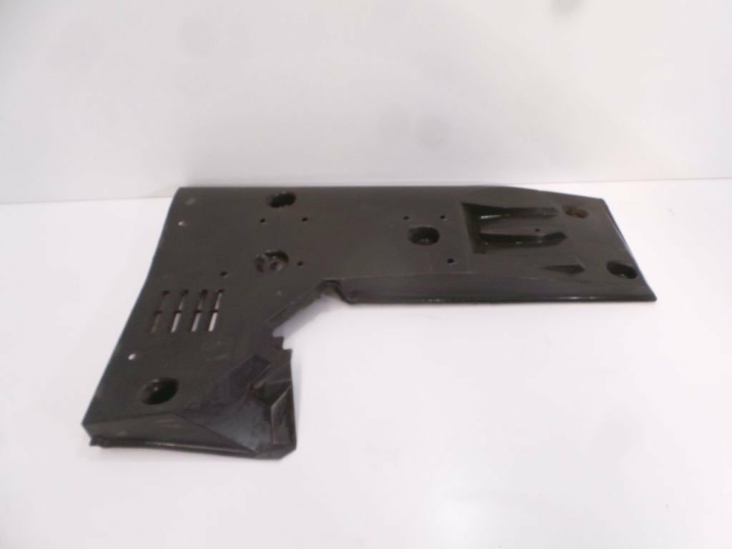 фото №1, Lexus is 300h 200t 2016 2.5h плита защита подвеска