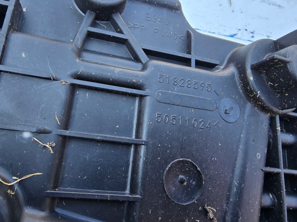 Alfa romeo основание аккумулятор 51828595 Доставка