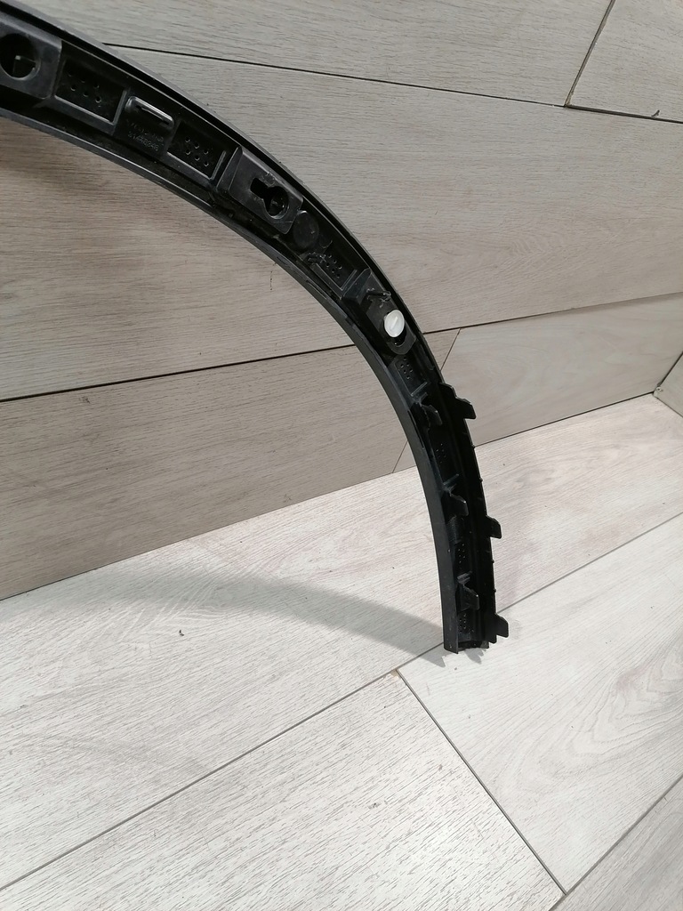 фото №9, Volvo xc40 t3 молдинг крыла левый перед