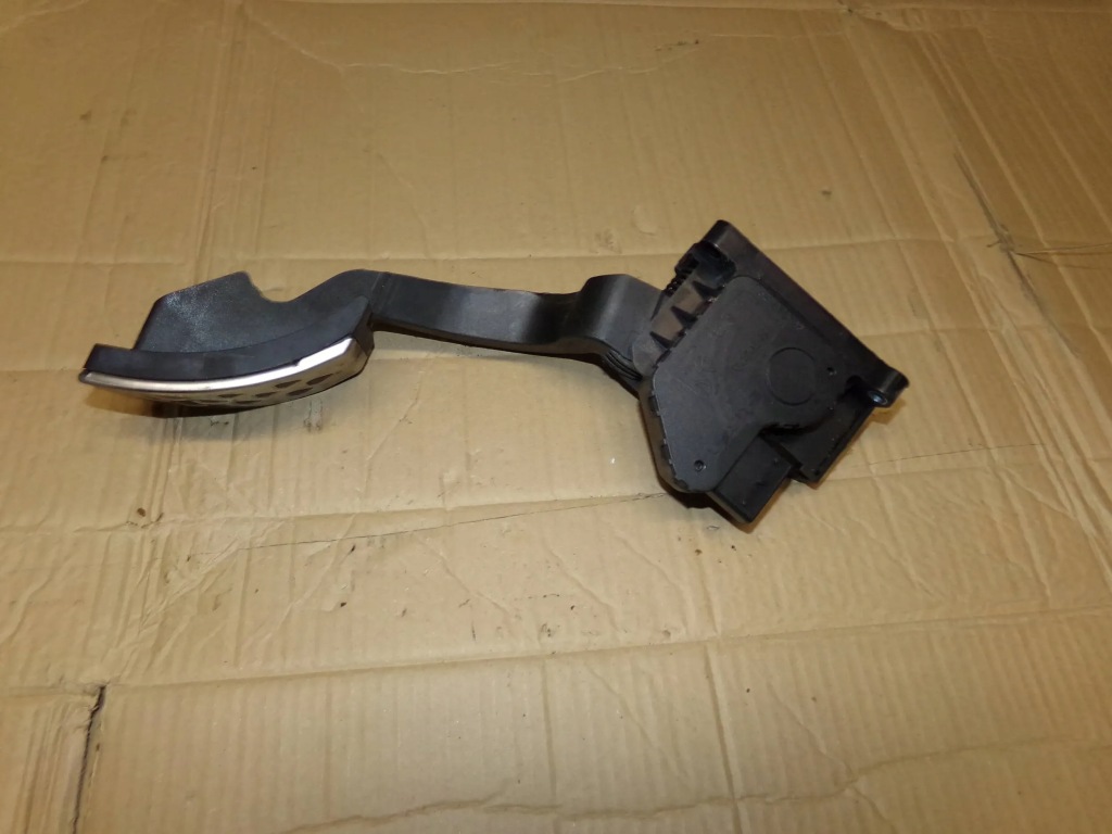 фото №1, Потенціометр газу 55702020 corsa d 1.7 cdti