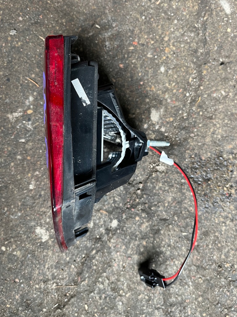 фото №2, 63 renault clio iv hb лампа задня права w кришка