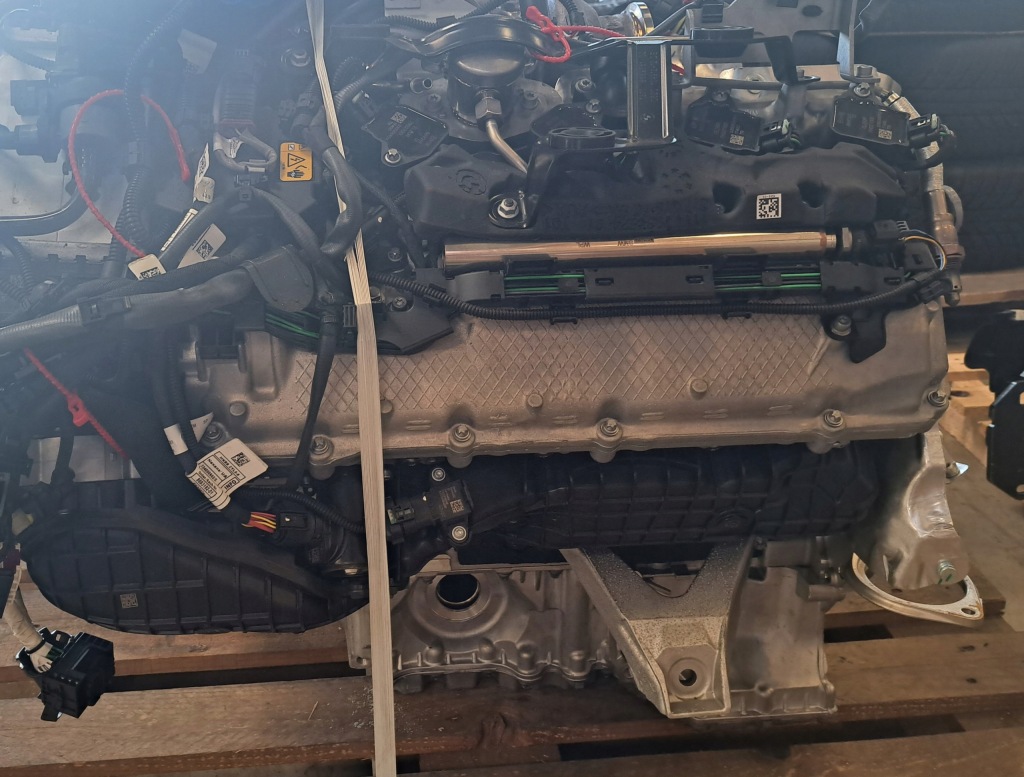 Купити Двигун комплектний  bmw n63b44d g06 g05 g30 x5 x6 x7 m50ixa n63b двигун 530ps