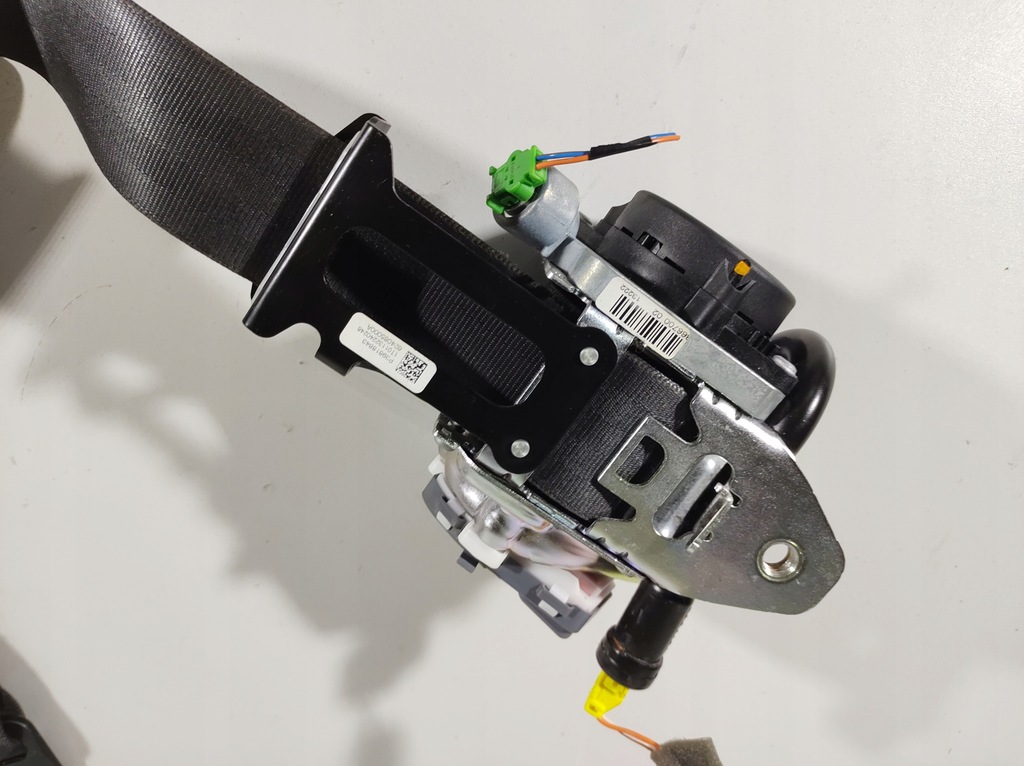 фото №6, Pas безпеки wystrz volvo оригінальний номер 616155800