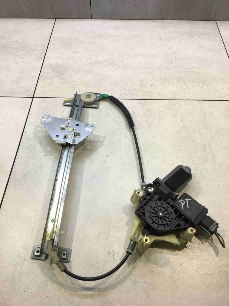 фото №1, Підйомник скло правий задня space star 0130821788