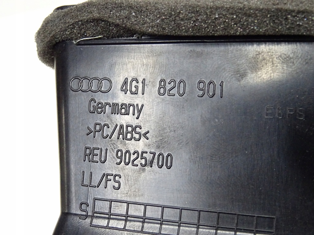 фото №11, Audi a6 c7 lift решётки решётка обдув приборная панель хром