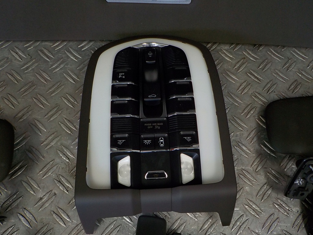 фото №6, Porsche cayenne 14-17 потолок люк