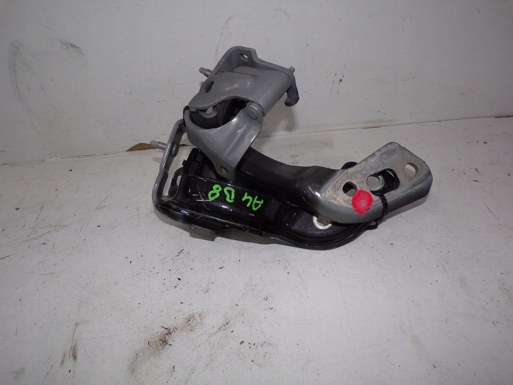 фото №1, Петлі кришки багажника audi a4 b8