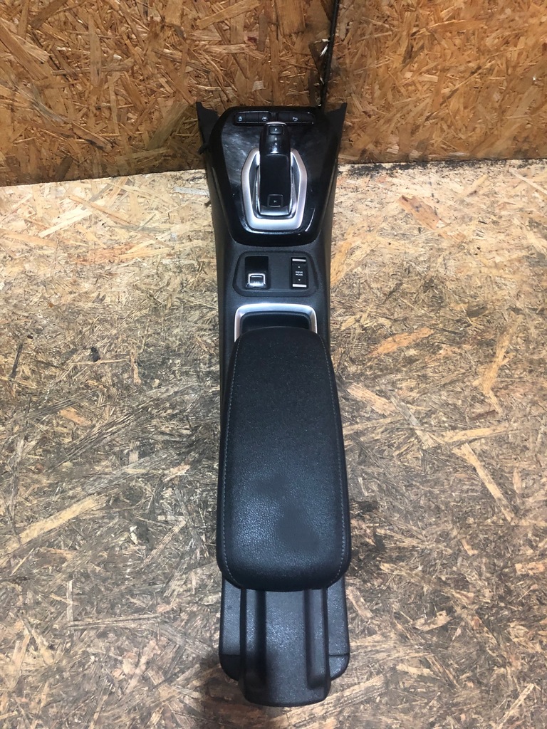 фото №10, Салон сиденья заднее сиденье обшивки пластики opel corsa f