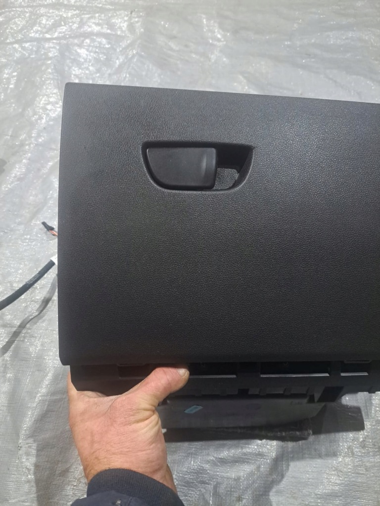 фото №1, Renault zoe ii бардачок пассажира 2271603x