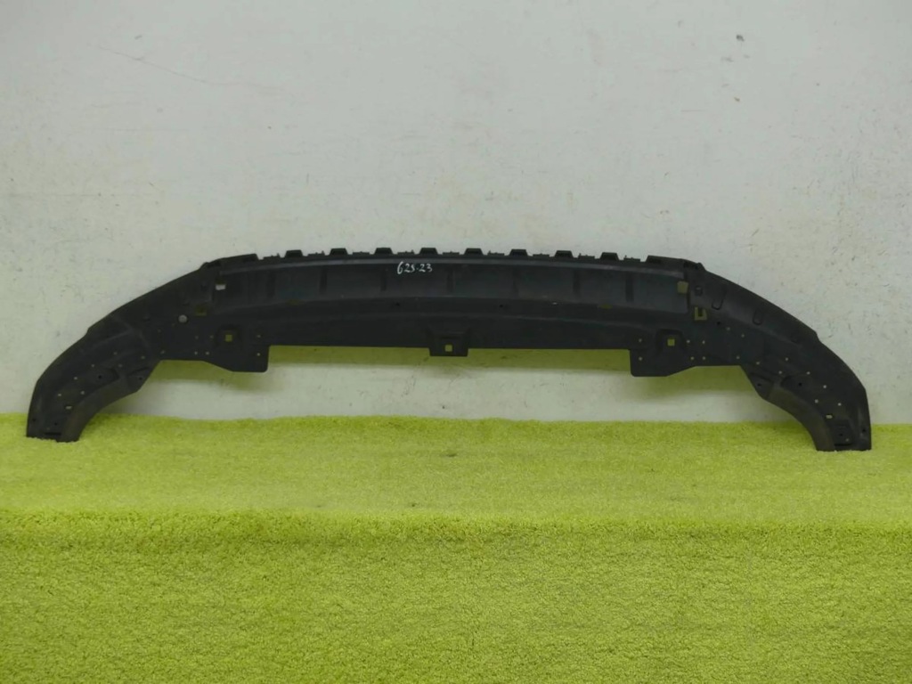 фото №1, Audi оригинальный номер 81a807233b защита бампера dół перед