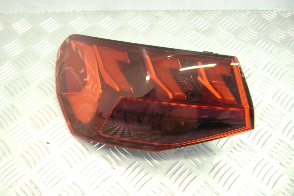 фото №1, Audi a3 8y0 - лампа задняя левая led