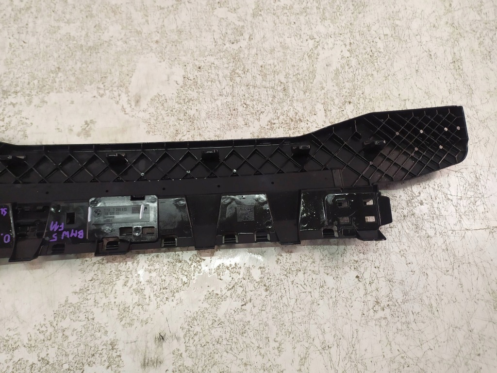 Напрямна кронштейн балка задній bmw 5 f11 7299972 Доставка