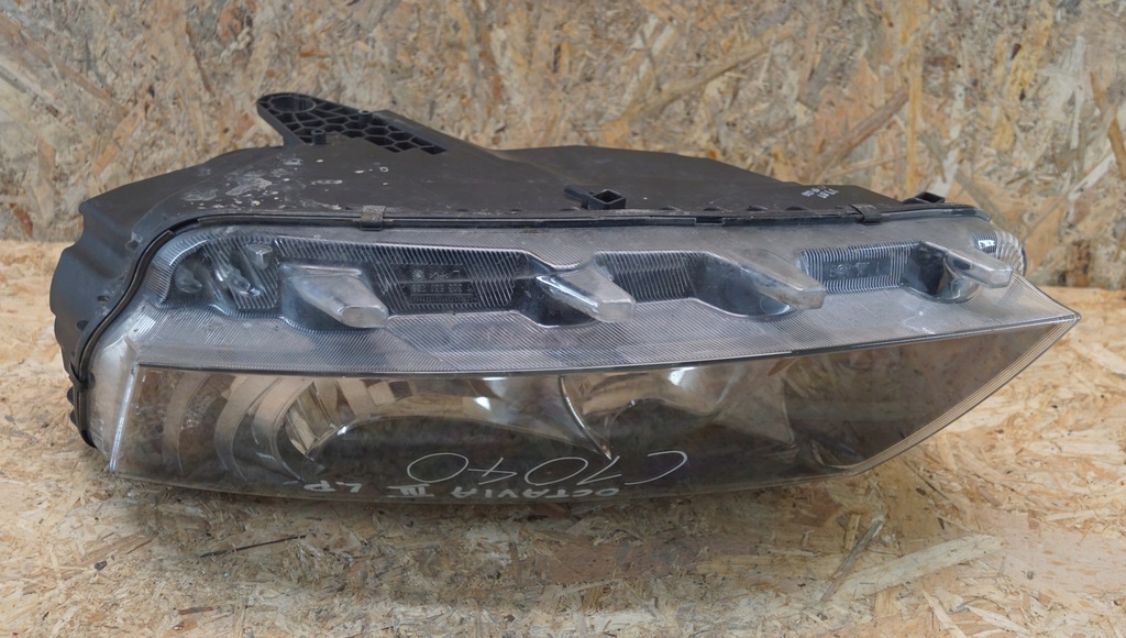 фото №13, Лампа лівий перед skoda octavia iii 5e2941015