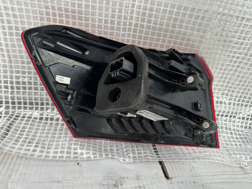 фото №2, Vw troc t-roc права задня лампа