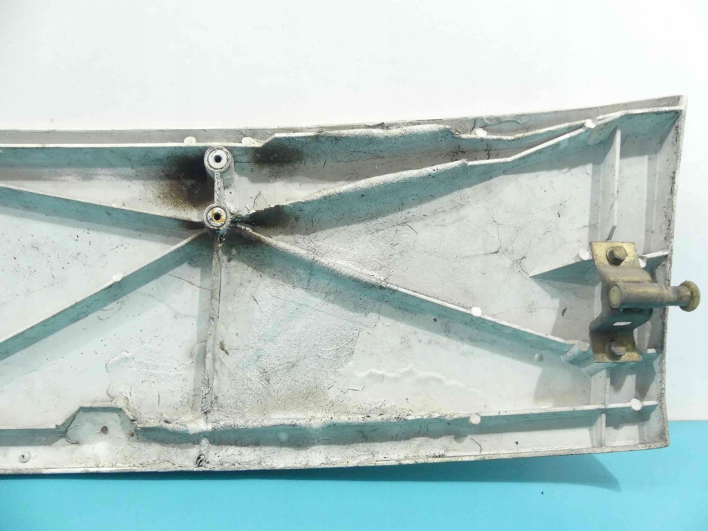 Купити Капот передня mercedes mb100 92-95 білий