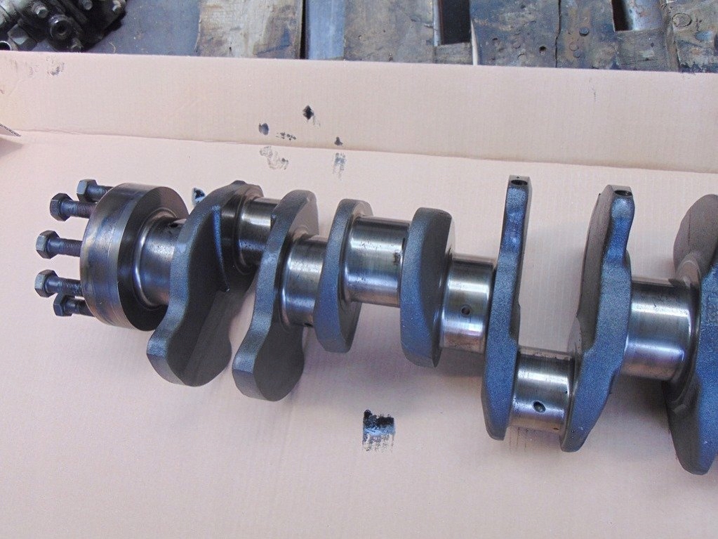 Купить Volvo fl6 220 02r d6b wał коленчатый