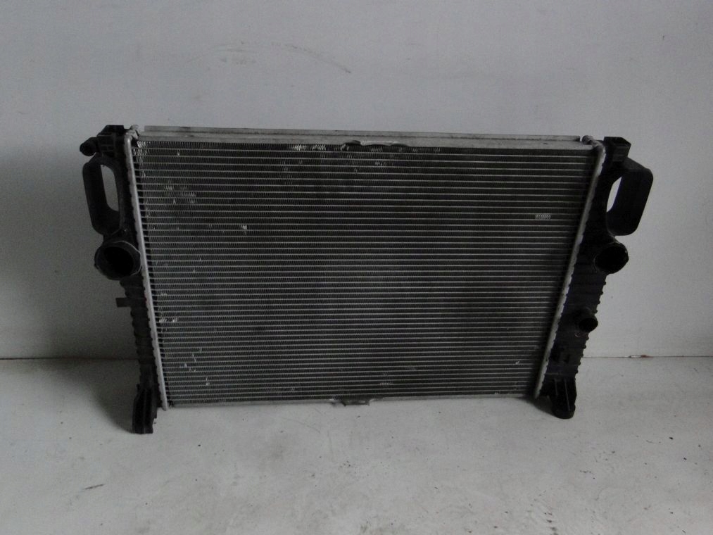 Mercedes cls w219 219 радиатор воды Цена