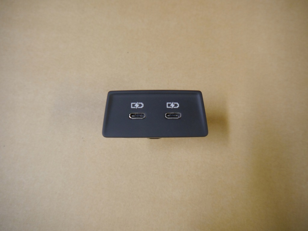 фото №1, Audi a3 8y роз'єм перетворювач напруги 8y0035954