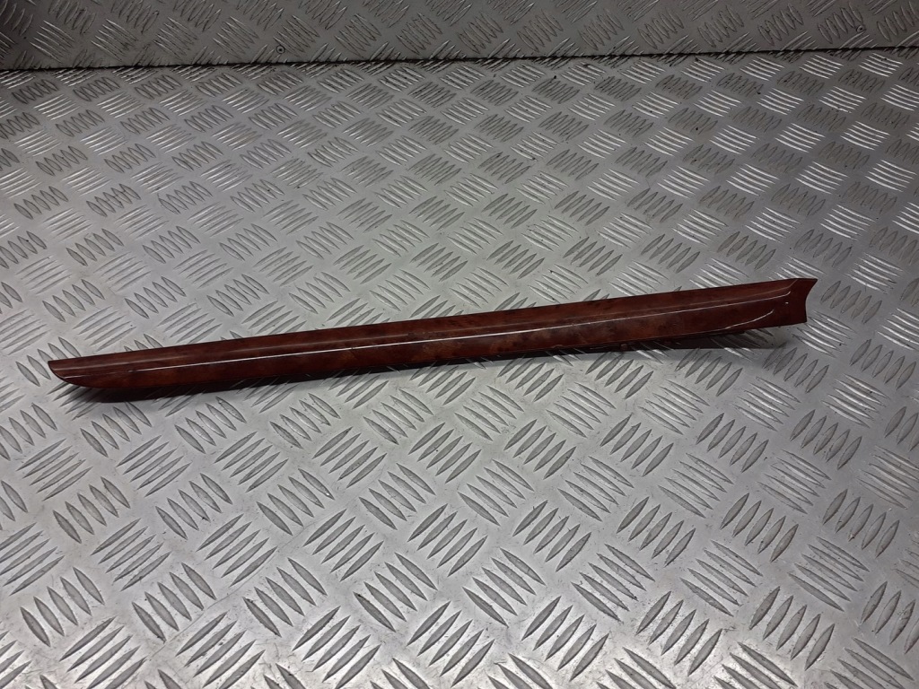 Купити Молдинг обшивка правий перед toyota avensis t25