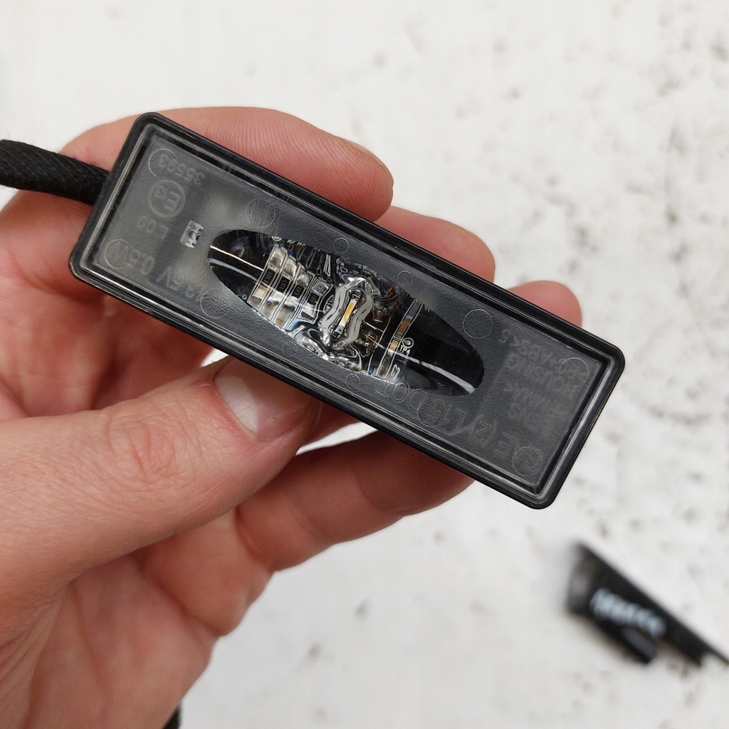 фото №9, Renault arkana лампа підсвітка номерного знака