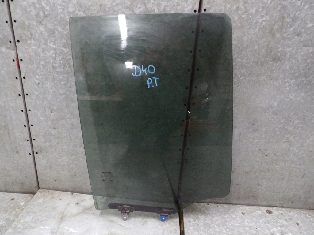 фото №1, Nissan navara d40 стекло дверь правая задняя