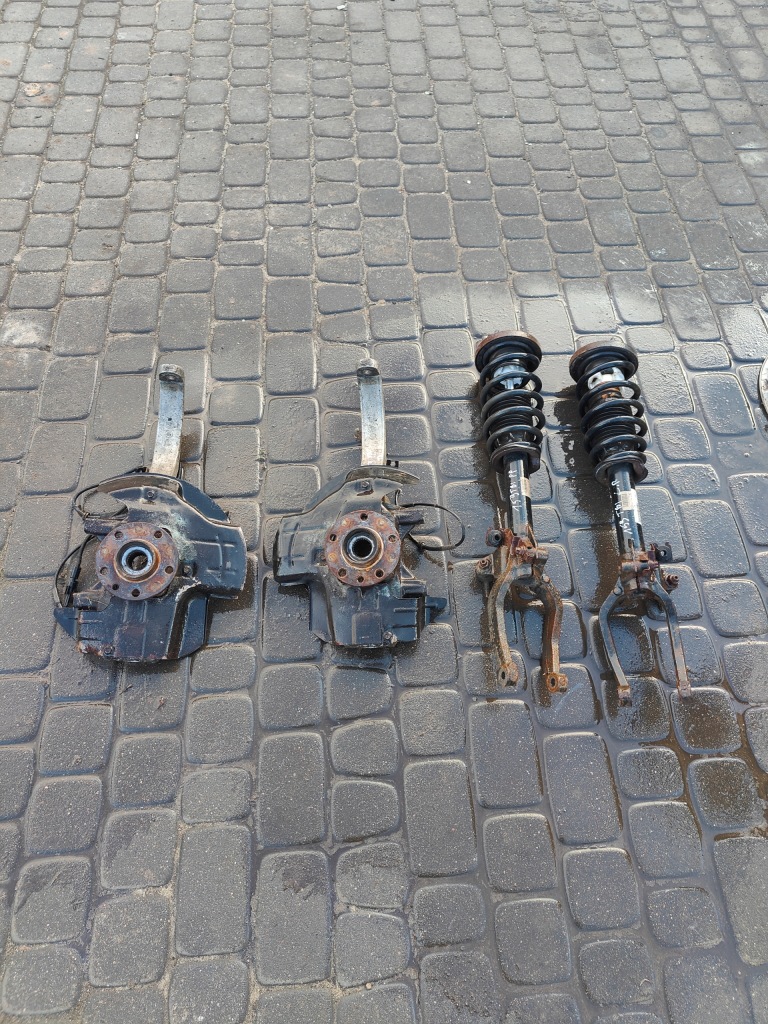 фото №1, Поворотний кулак права ліва перед alfa romeo 159 1.75 tbi