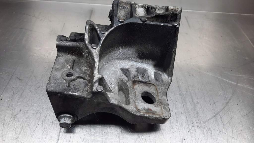 фото №7, Кронштейн двигуна volvo s60 ii v70 iii 2.0 d4 31401633