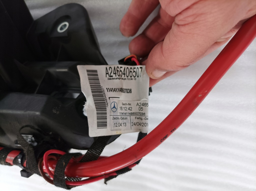 фото №5, Mercedes a45 w176 amg дополнительный аккумулятор