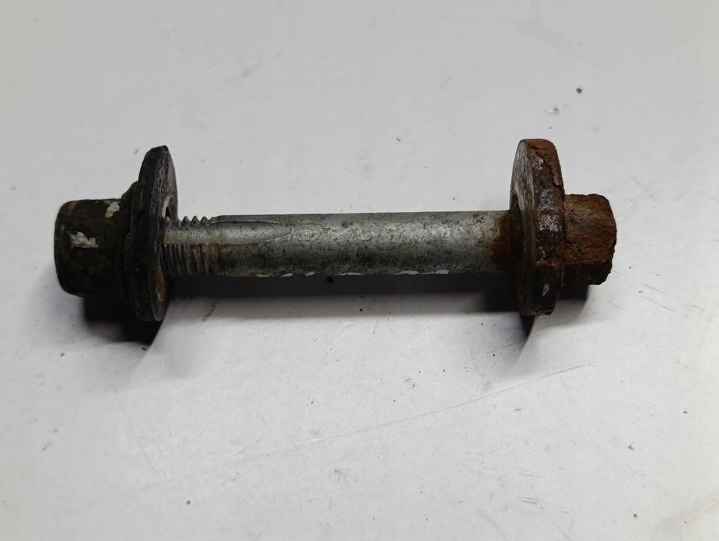 фото №1, Volvo v40 ii r-design 12-19 1.6 hdi d2 болт эксцентриковая