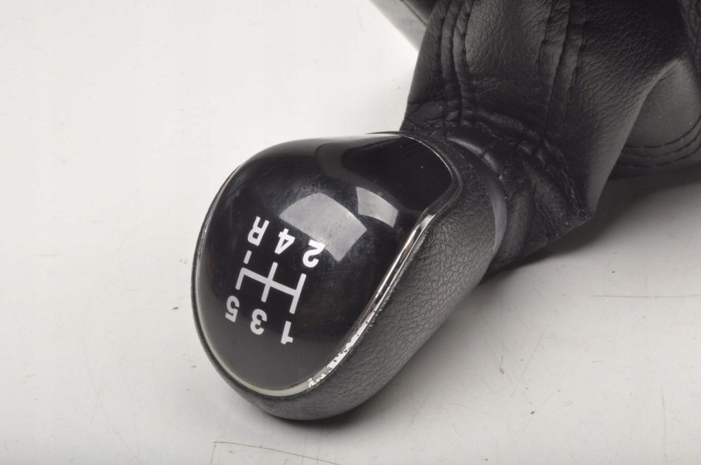 Ford focus mk3 чохол ручка перемикання передач Зі Шроту