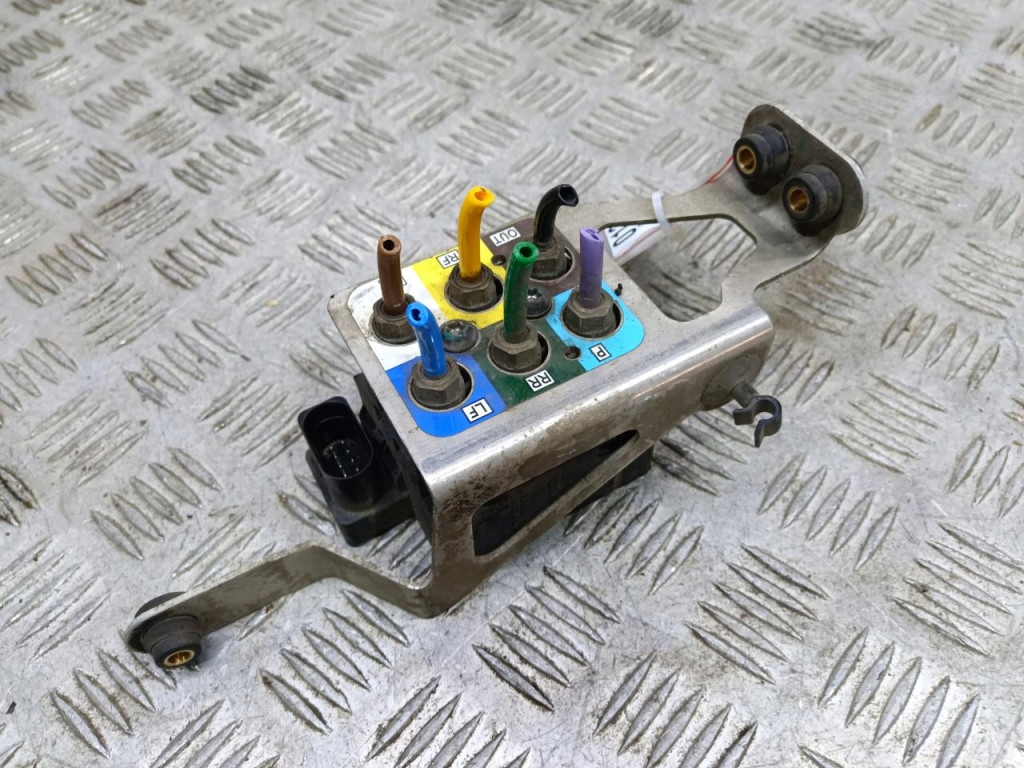 фото №1, Tesla model s rozdzelacz подвеска 15-1524-0027.2