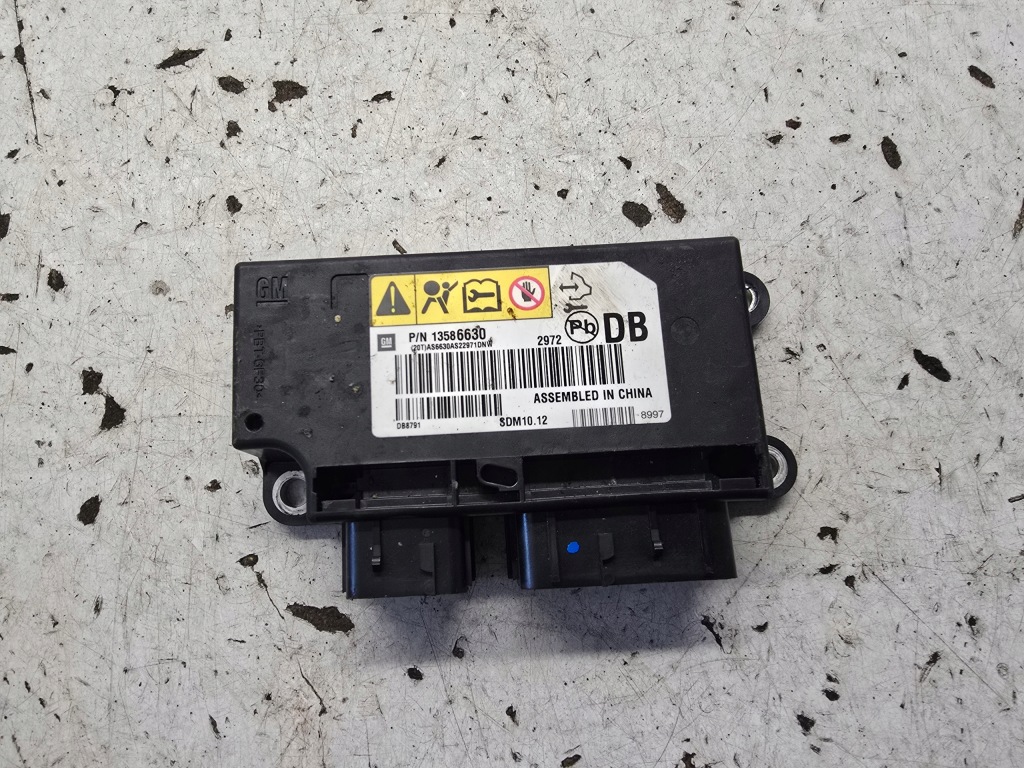 фото №1, Opel mokka a модуль датчик подушек 13586630 db