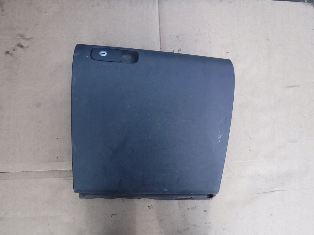 фото №1, Бардачок пасажира vw golf v plus 5m1857097