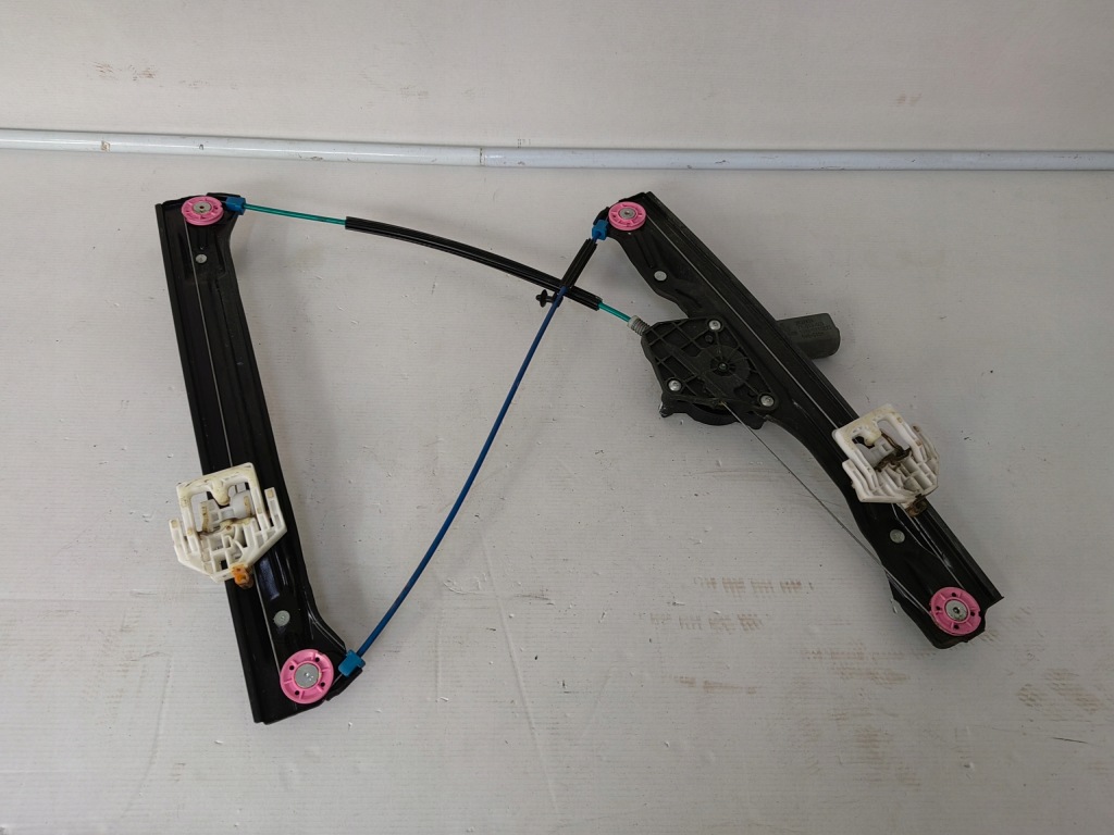 Купить Подъемник стекло правый перед bmw mini f54 7344130