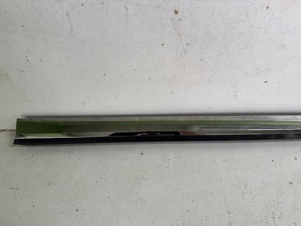 фото №3, Молдинг права перед renault clio v 5 19-