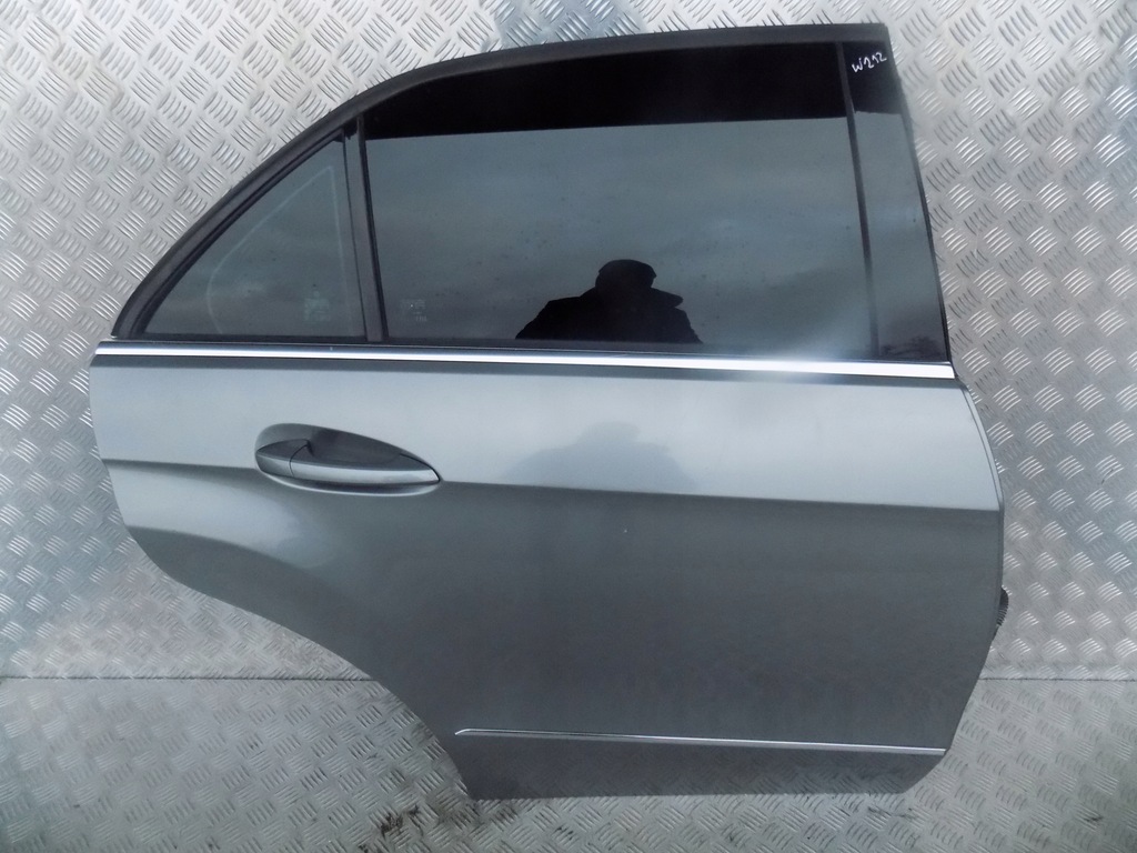 фото №1, Mercedes w212 двері праве задня задні