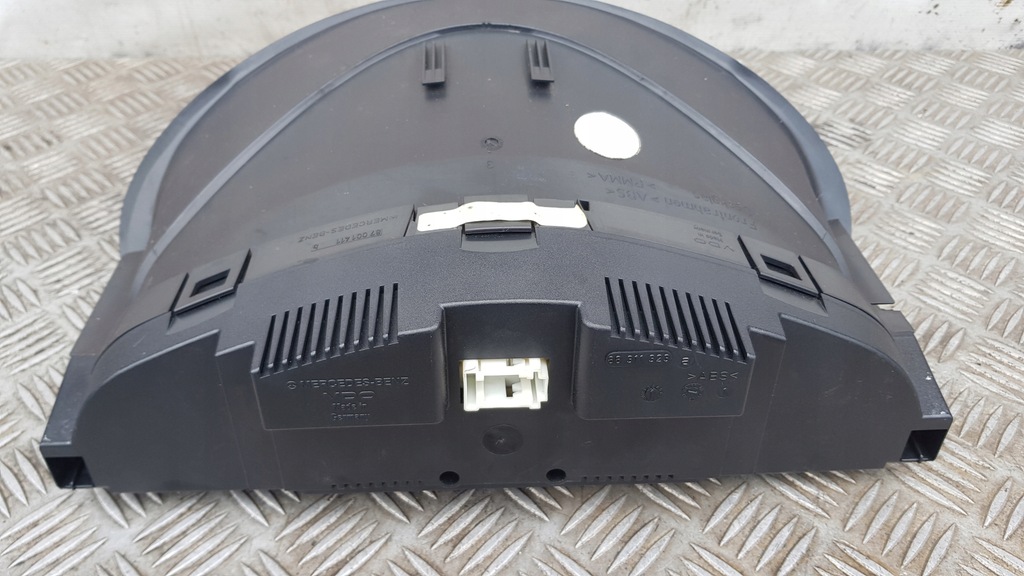 фото №12, Mercedes c-klasa w203 лічильник приладова панель 2.2 cdi a2035403911