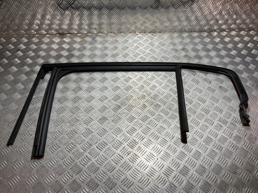 фото №1, Прокладка дверь задних citroen c5 aircross 9816903080