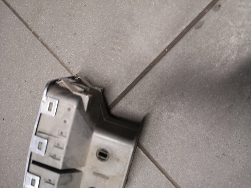 фото №6, Решітка обдув audi a6 c6 4f0819203