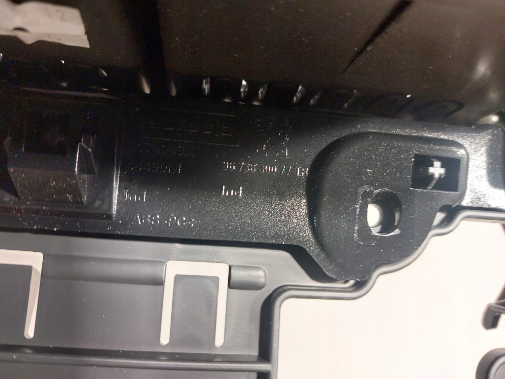 фото №11, Панель консолі панелі dekor peugeot 208 i eu b. гарний