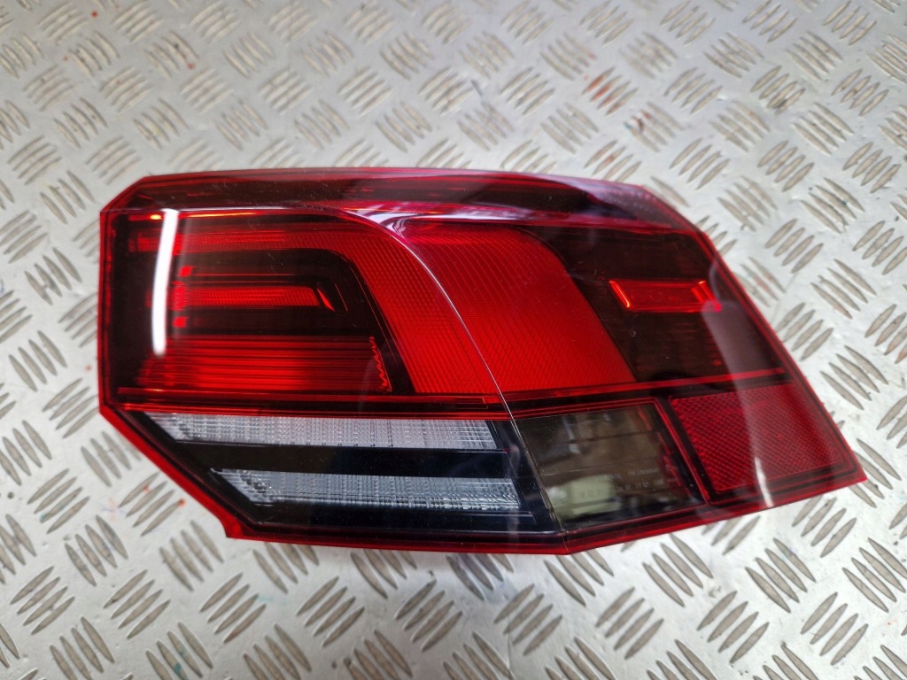 фото №1, Лампа задня права кутова led vw golf viii 2019r-