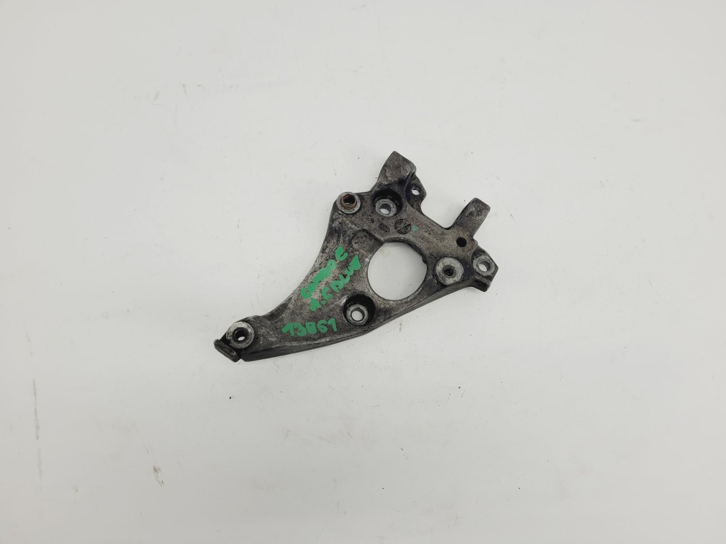 фото №1, Кронштейн кронштейн компресор 1.6 blue opel combo e 2018-