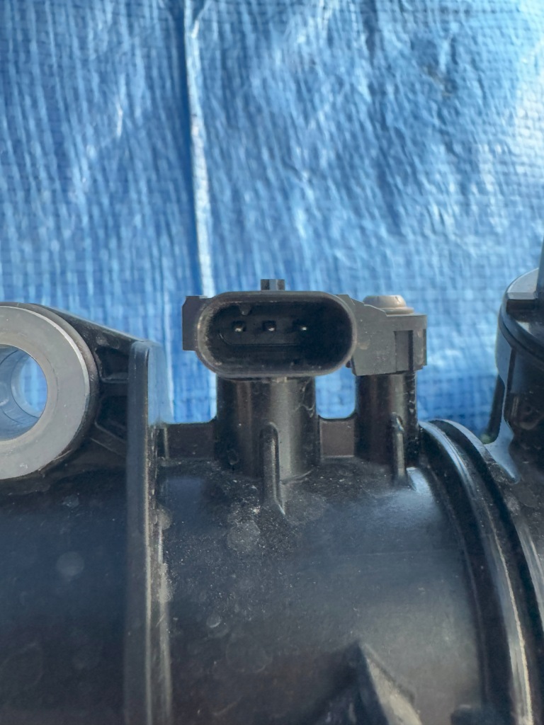 Труба шланг renault austral 1.2 e-tech автоматична коробка передач 165767444r Недорого