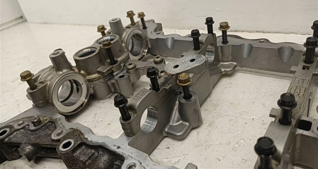 фото №8, Головка левая cadillac xt5 gmc chevrolet camaro vi 3.6 v6 lgx 16- 12666130