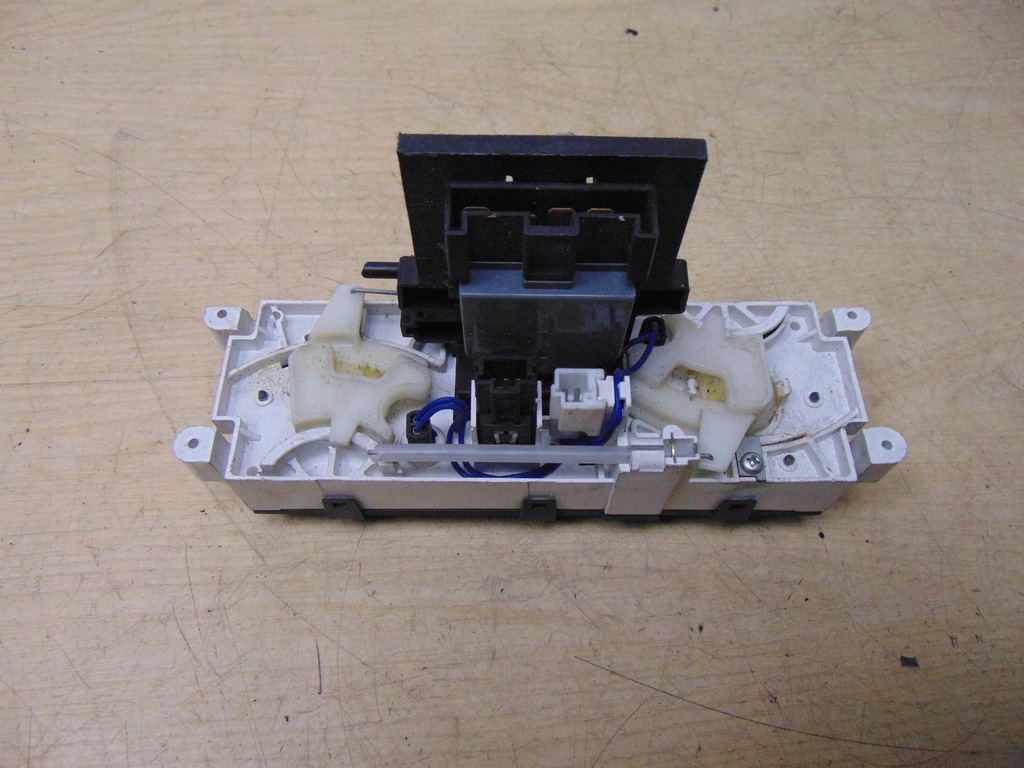 фото №8, Панель керування обдув subaru forester 1 97-02