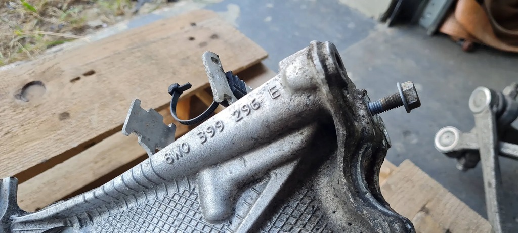 фото №5, A4 b9 8w кронштейн кронштейн кронштейн підрамник праве правий перед 8w0399296e a5 8w