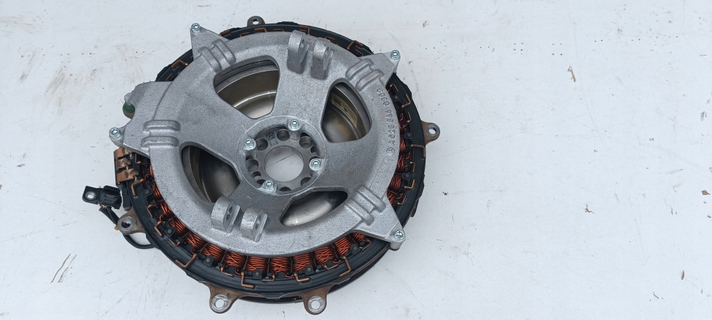 Mercedes w213 x290 стартер генератор гибрид a2569060000 в Украине