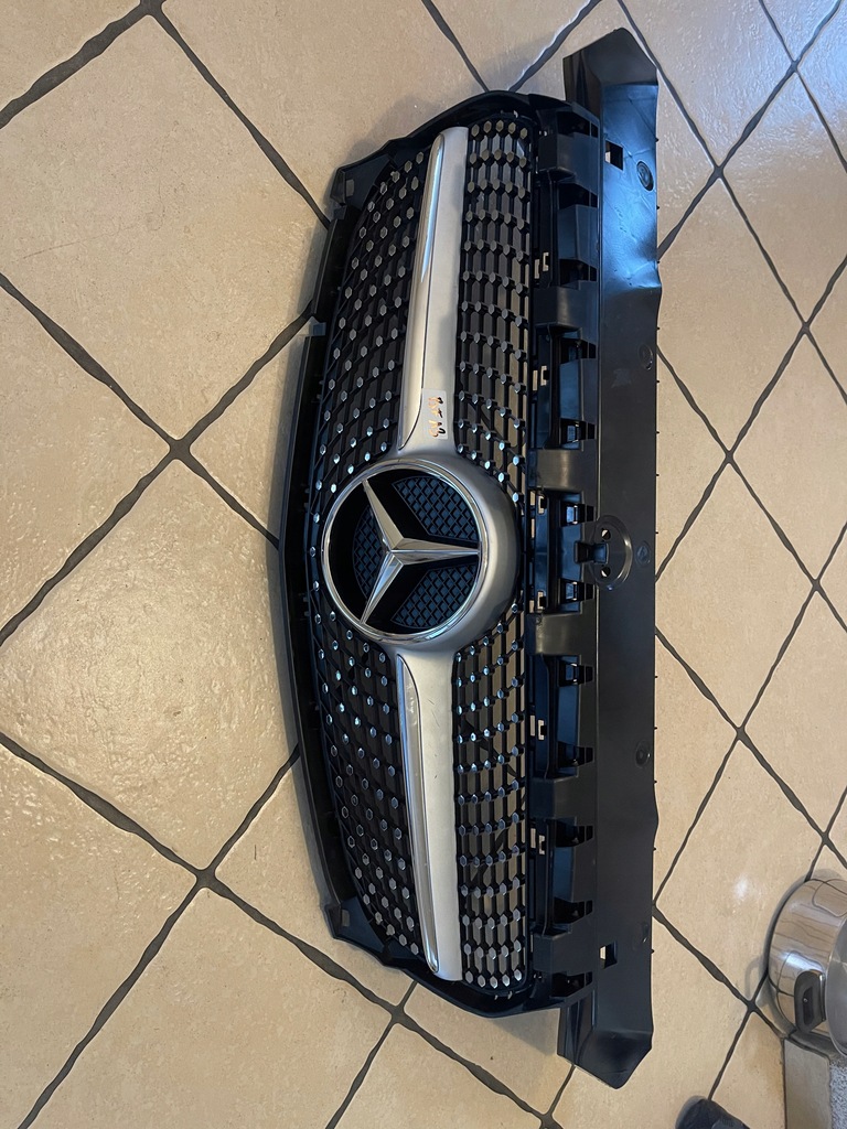 фото №1, Mercedes cla c117 решётка радиатора решётка радиатора оригинал