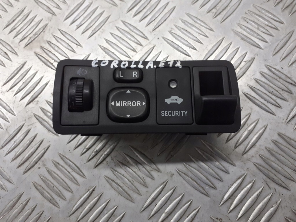 фото №1, Панель переключателей toyota corolla e12 1.4 d4d